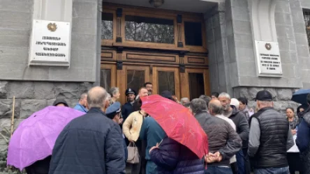 Անհայտ կորածների հարազատները Գլխավոր Դատախազության դիմաց բողոքի ակցիա են իրականացրել