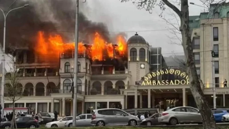 Վրաստանի ՆԳՆ-ն հայտարարություն է տարածել՝ կապված Թբիլիսիի կենտրոնում բռնկված հրդեհի մասին