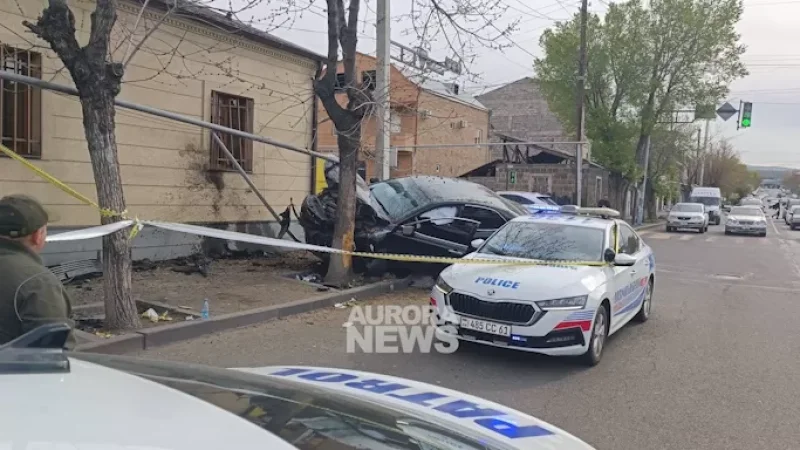 Accident: Car Crashes into Gas Pipe Entering House Window, Injuries Reported