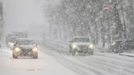 Սաստիկ բքի և տեսանելիության բացակայության պատճառով ճանապարհները ժամանակ առ ժամանակ փակվում են