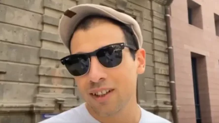 ՏԵՍԱՆՅՈՒԹ․ Աշոտ Փաշինյանը մուգ ակնոցով է, դեմքին բռնության հետքեր չեն երևում․ հաստատում է՝ միջադեպ չի եղել