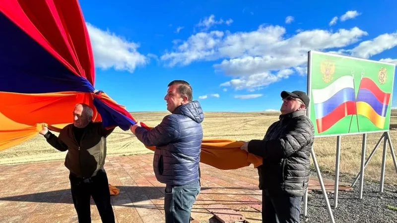 Photos: A New Armenian Tricolor Flag Installed at the Armenian-Turkish Border