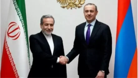 ՀՀ ԱԽ քարտուղարը հանդիպել է Արաղչիի հետ