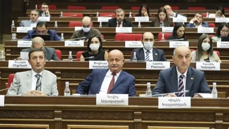 Ինչ է քննարկվել ՔՊ 3 ժամանոց փակ նիստում․ «Հրապարակ»