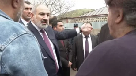 «Սիրտը նեղված է եղել». Փաշինյանի ուղղությամբ անձրևանոց նետած կնոջ ամուսինը խոսել է