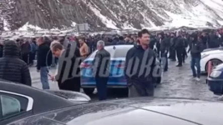 ՏԵՍԱՆՅՈՒԹ. Կուտակումներ Լարսում. տրանզիտ համարանիշներով վարորդները չեն կարողանում մուտք գործել ՌԴ