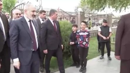 ՏԵՍԱՆՅՈՒԹ․ Փարաքարում իրականացվում են փողոցի տուֆով սալարկման աշխատանքներ. Փաշինյան