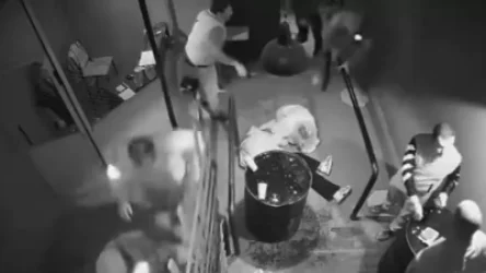 ՏԵՍԱՆՅՈՒԹ․ Ինչպես են ոստիկանները ներխուժել «Պոլիգրաֆ» ակումբ․ թմրամիջոցներ են հայտնաբերվել