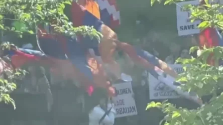 ՏԵՍԱՆՅՈՒԹ․ Ամերիկահայերն Ադրբեջանի դեսպանատան մոտ են