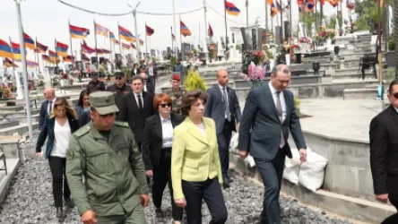 Ֆրանսիայի արտաքին գործերի նախարարն այցելել է Եռաբլուր