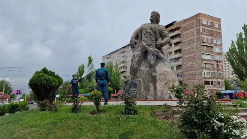 Photos: Monuments and Their Surroundings in Ajapnyak Were Cleaned