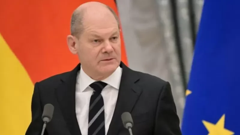 Ուկրանինան կարող է օգտագործել զենքը` պաշտպանվելու, բայց ոչ ՌԴ-ի վրա հարձակվելու համար. Շոլց