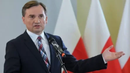 Նա կա՛մ ապուշ է, կա՛մ մանիպուլյատոր. Լեհաստանի արդարադատության նախարարը` Շոլցին