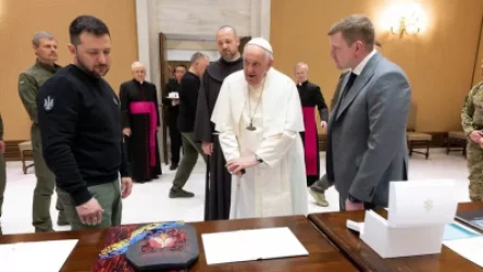 ՏԵՍԱՆՅՈՒԹ․ «Մեզ միջնորդներ պետք չեն». Զելենսկին հանդիպել է Հռոմի պապին