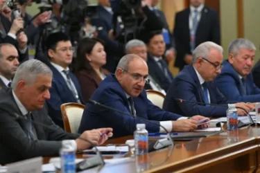 Ինչ նվերներ է ստացել Փաշինյանը միջկառավարական խորհրդի նիստի ժամանակ