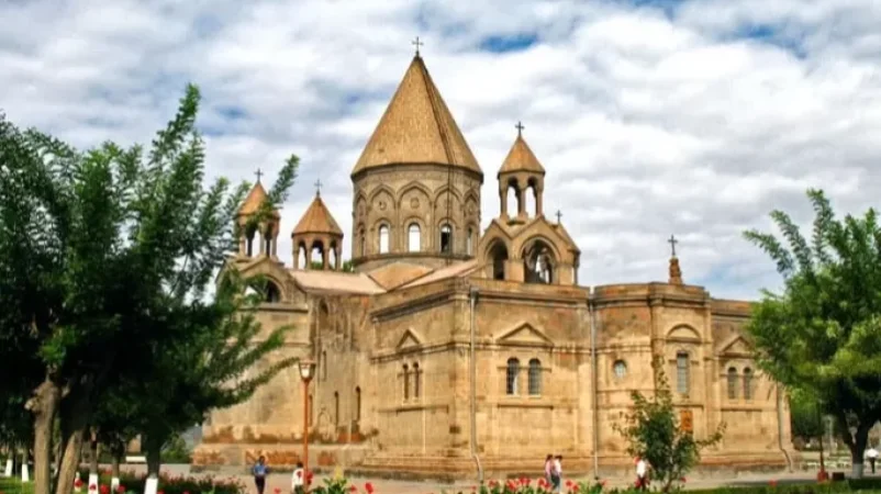 Մայր Աթոռ Սուրբ Էջմիածինն անդրադարձել է Գայանե Հակոբյանի կալանավորմանը