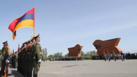 ՊՆ-ը լուսանկարներ է տարածել Սարդարապատի հուշահամալիրից