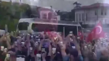 ՏԵՍԱՆՅՈՒԹ․ Բայ-բայ Քեմալ․ Էրդողանն իրեն հայտարարել է հաղթող և երգել իր կողմնակիցների առջև