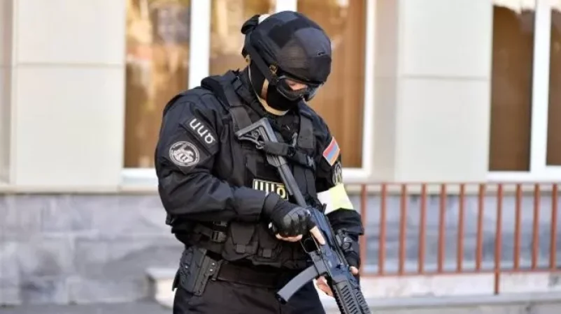 Ժամեր առաջ ԱԱԾ-ն գրոհել է Արաբկիրի քննչական բաժին․ Armlur am