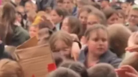 ՏԵՍԱՆՅՈՒԹ․ ՌԴ-ում 100-ավոր երեխաներ անվճար պաղպաղակի համար ծեծկռտուք են սկսել․ կա տուժած