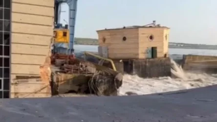 ՏԵՍԱՆՅՈՒԹ. Կախովկայի ավերված ՀԷԿ-ի ջուրը հեղեղել է Խերսոնի շրջանի բնակավայրերը