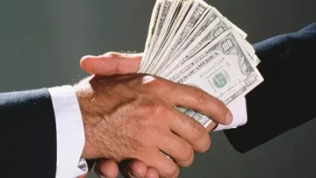 Քննիչը քաղաքացու կնոջից գումար է ուզել, որ ամուսնուն չկալանավորի