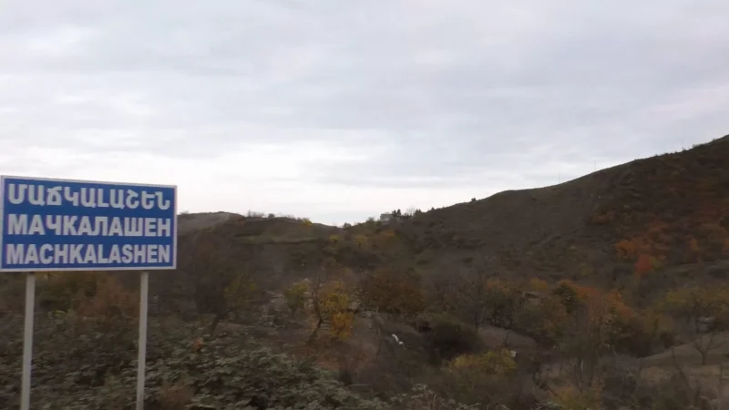 Թշնամու կրակոցների պատճառով Արցախի Մաճկալաշենում չի հաջողվել նախատեսված չափով մշակել խաղողի այգիները