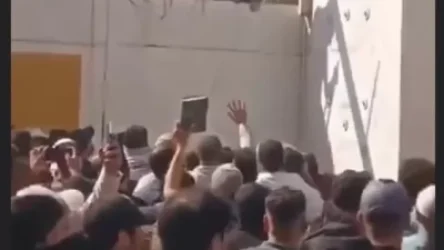 ՏԵՍԱՆՅՈՒԹ. Շուրջ հարյուր իրաքցիներ հարձակվել են Բաղդադում Շվեդիայի դեսպանատան վրա