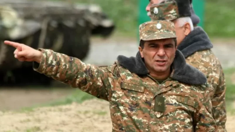 Բանակում տիրում էր քաոսային իրավիճակ. ՊԲ նախկին հրամանատարը հայտարարություն է տարածել