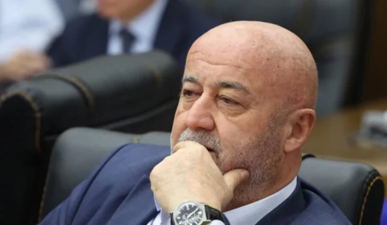 Հովիկ Աղազարյանը կանչվել է Հակակոռուպցիոն կոմիտե. ArmLur