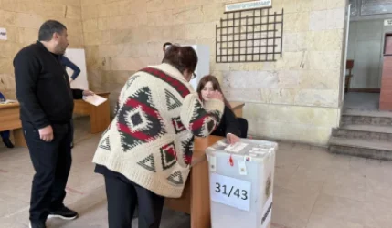 Գյումրիում ընտրախախտման համար ձերբակալվել են 70-անց, 80-անց և 90-անց կանայք