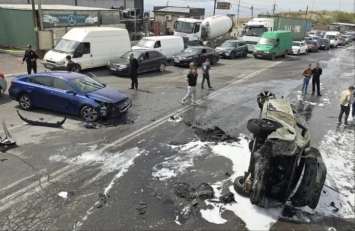 Որ փողոցում են մեքենաները բախվել․ կան տուժածներ