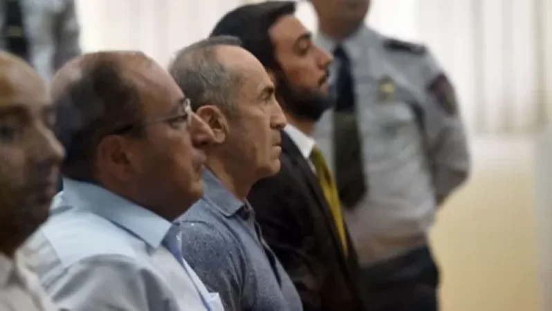 Վիրավորական արտահայտություններ հնչեցին պաշտպանական կողմի նկատմամբ. արժի՞ մտնել այս դահլիճ, թե՞ ոչ. Ալումյան