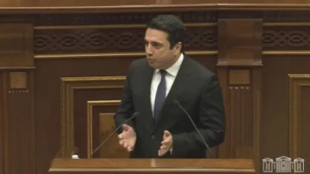 Գլուխներդ պատով եք տալիս բոլորդ. ԱԺ-ում իրավիճակը լարվեց