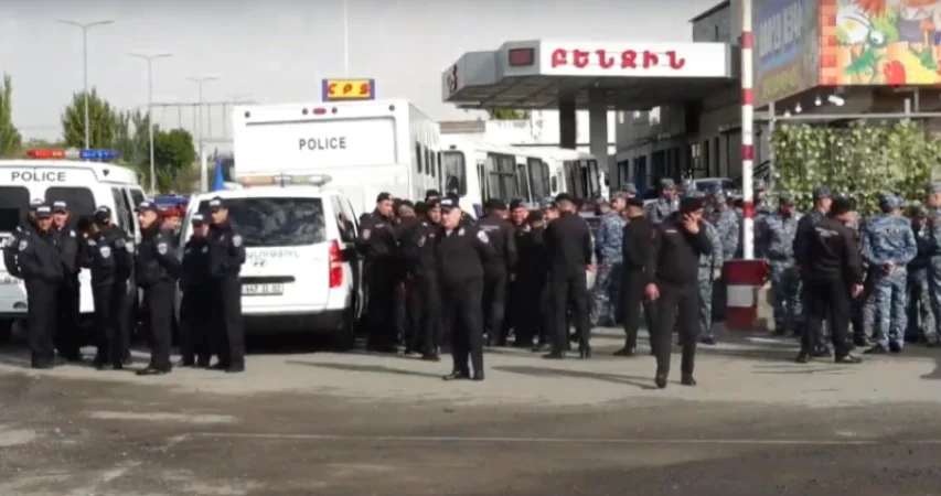 Քասախ և Պռոշյան համայնքների բնակիչները ճանապարհ են փակել