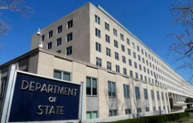 Պետքարտուղարությունում 130 գերատեսչություն կփակվի. Reuters