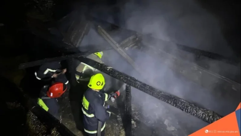 Հրդեհ Գնդեվազ գյուղում․ այրվել են անասնագոմի և թոնրատան տանիքներ