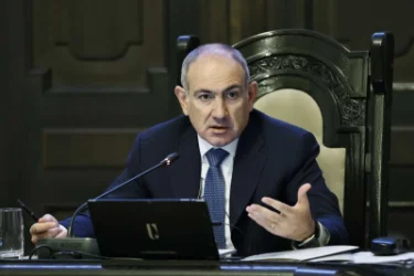 Ինչից է գալիս փոքր տղաներին հայհոյանք սովորեցնելու արվեստը. Փաշինյան