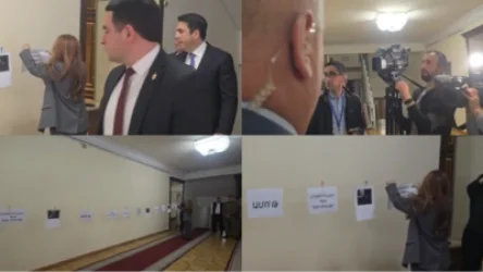 Անդրանիկ Քոչարյան, շուրթերդ մաքրիր. բողոքի ակցիա՝ ԱԺ միջանցքում