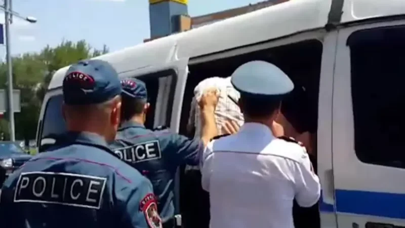 ՄԻՊ աշխատակազմն այցելել է Կառավարության շենքի մոտ ակցիա իրականացնող քաղաքացիներին