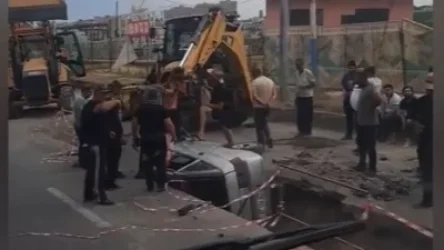 ՏԵՍԱՆՅՈՒԹ. Ավանում մեքենան կողաշրջվել է քանդված փոսի մեջ