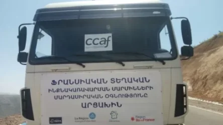 ԼՂ ուղարկվող բեռնատարներին ևս մեկն է միացել. հումանիտար օգնությունը եկել է Ֆրանսիայից