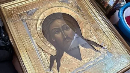 ԼՈՒՍԱՆԿԱՐՆԵՐ․ Կիև–Պեչորյան մայրավանքում վանդալը վնասել է Փրկչի սրբապատկերը
