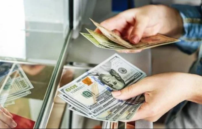 Դոլարը շարունակում է էժանանալ. փոխարժեքն՝ այսօր