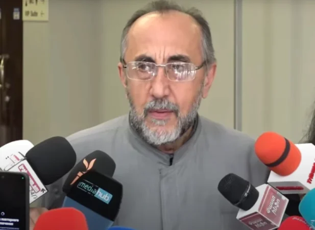 Եկեղեցում կաթողիկոսի բռնի փոփոխությունը բացառվում է. Արքեպիսկոպոս Աջապահյան