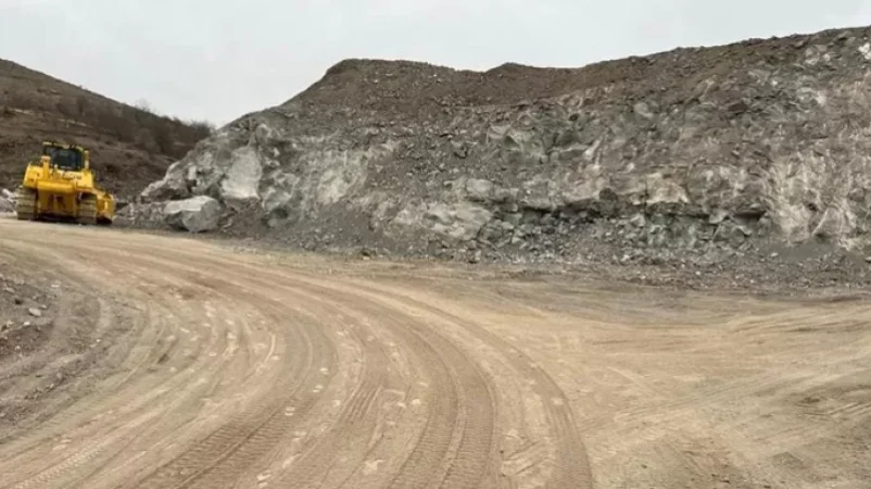 Photos: Part of the Khodzor-Vorotan Road in Syunik has been buried by a mudslide