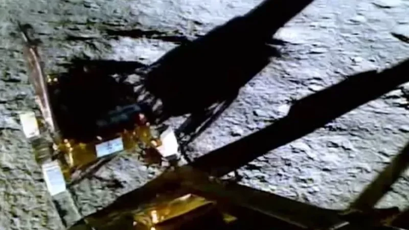 Առաջին տվյալները լուսնից․ հնդկական ապարատի բացահայտումները