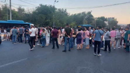 ՏԵՍԱՆՅՈՒԹ. Ի նշան բողոքի՝ փակվել է ՌԴ դեսպանությանը հարակից փողոցը