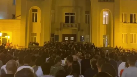 ՏԵՍԱՆՅՈՒԹ. Լարված իրավիճակ` Ստեփանակերտի Վերածննդի հրապարակում