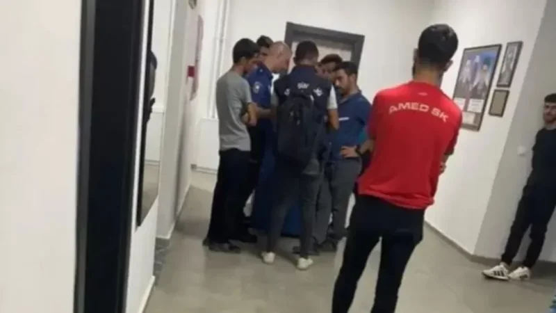 Քուրդ ֆուտբոլասերները ձերբակալվել են Թուրքիայի օրհներգի ժամանակ ոտքի չկանգնելու համար